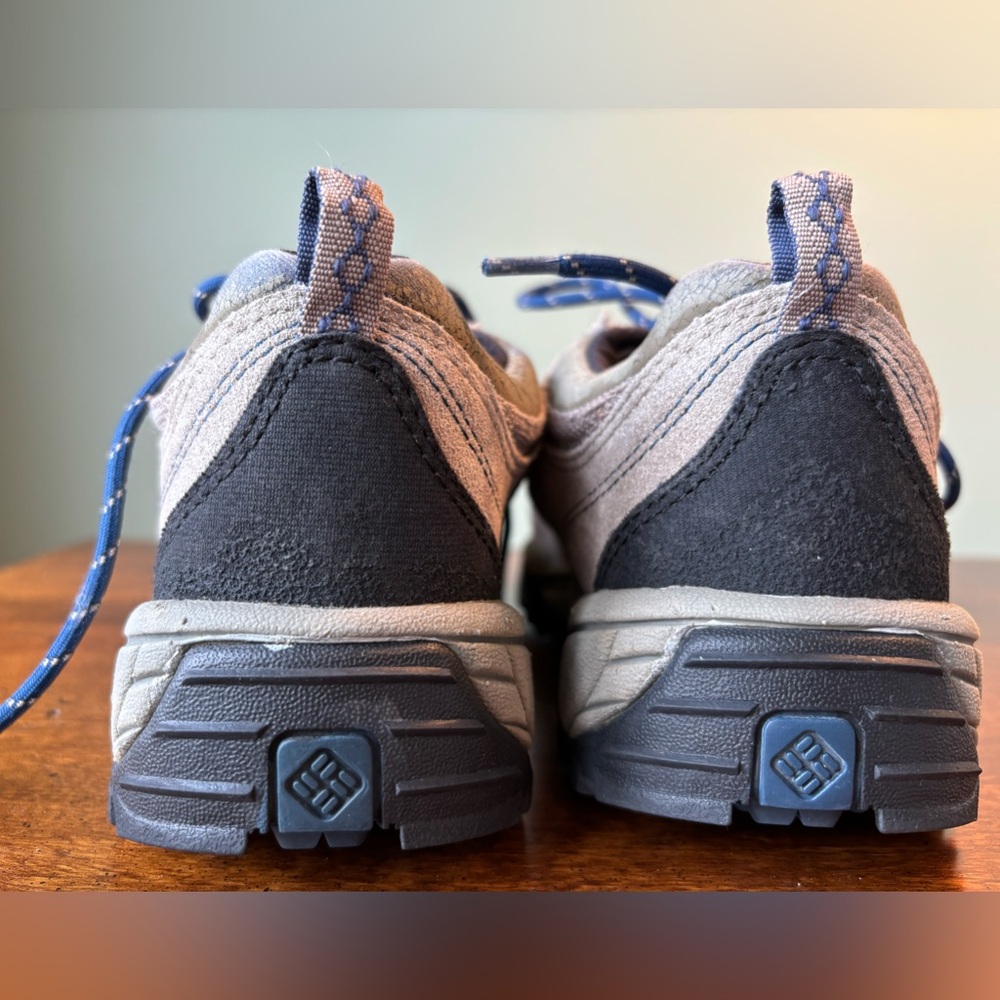 Columbia Hiking Shoes - Picture 4 of 8